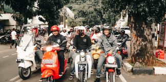 Riding Sharing Astra Otoparts