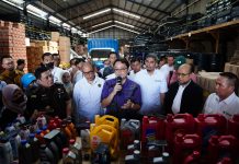 Kemendag Gerebek Pelumas Ilegal