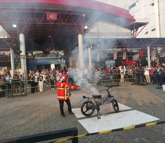 PEVS 2023: FAST Lithium Fire Killer, Bisa Memadamkan Kebakaran EV FAST Lithium Fire Killer