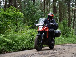 Suzuki V-Strom 250SX Unggul di Medan Off-Road Siap Berkemah