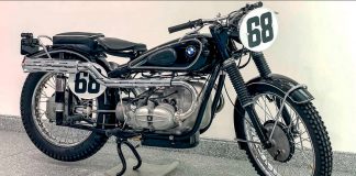 BMW R 68 ini menggunakan gaya motor balapan legendaris off-road Six Days. Yang ali ini terjual Rp 1 Miliar di Mecum Auction Las Vegas pada akhir Januari 2023.