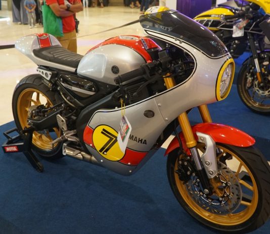 Cafe Racer Full Fairing XSR155 Katros Garage ini Bisa Buat Daily Use Juara Customaxi Metal Sheet Class custom XSR 155 karya Andi Akbar (Atenx Katros) bergaya cafe racer full fairing
