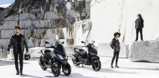 Tampilan Baru Piaggio Beverly dan MP3 300 HPE "Deep Black"