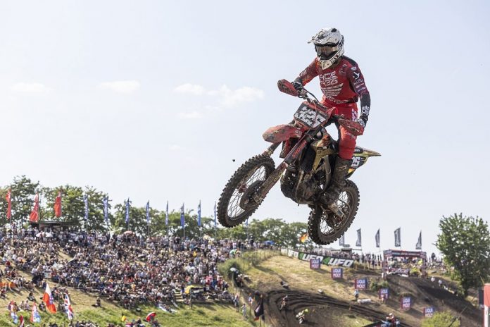 Crosser AHRT Adel dan Ramzidan Siap Bersaing di FIM MXGP