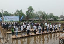 Penanaman 5.000 Pohon Mangrove untuk Mencapai Carbon Neutral Yamaha Penanaman 5.000 Pohon Mangrove