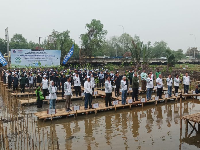 Penanaman 5.000 Pohon Mangrove