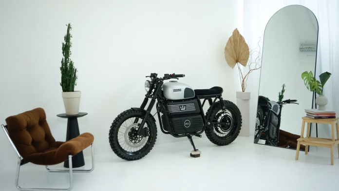 Custom E-Type Scrambler, Karya RGNT dan Crooked Motorcycles