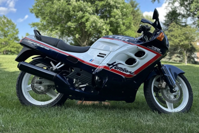 Honda CB750F Hurricane 1987 dari Jepang Siap Dilelang