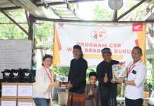 Wahanaartha Ritelindo Berbagi Buku