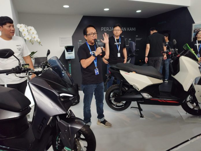 Ion Mobility Perkenalkan Warna Baru M1-S di GIIAS 2023