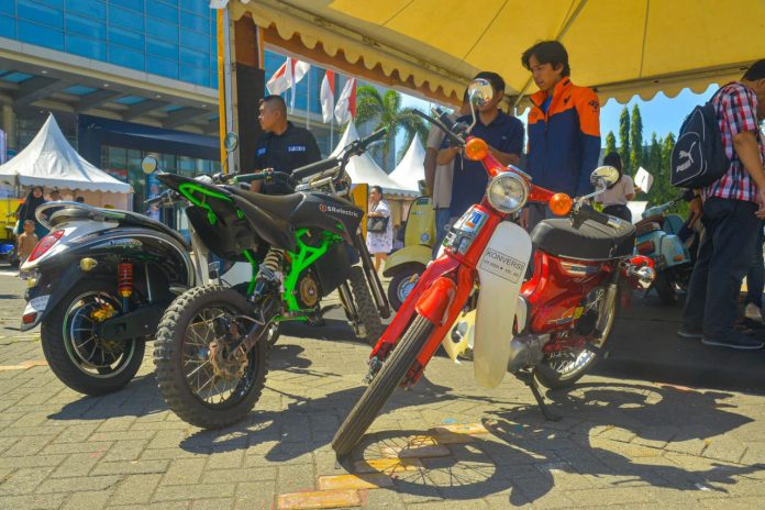 Mulai Tantangan Hingga Hematnya Konversi Motor Listrik