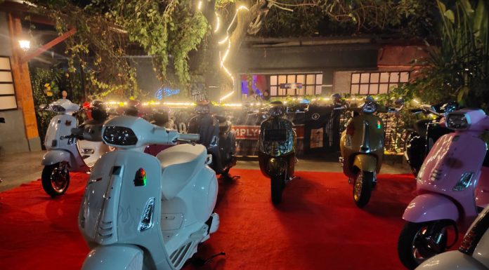 "Lagi-Lagi Party", Ratusan Vespa Night Ride Hadiri Venue