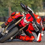 Ducati Hypermotard 698 Mono, Punya Fitur Pertama di Kelasnya