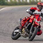 Ducati Hypermotard 698 Mono, Punya Fitur Pertama di Kelasnya