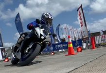 Yamaha Ajak Pengunjung Jajal All-New R15 di Final bLU cRU YSR 2023 Yamaha Ajak Pengunjung jajal All-New R15 di bLU cRU YSR 2023