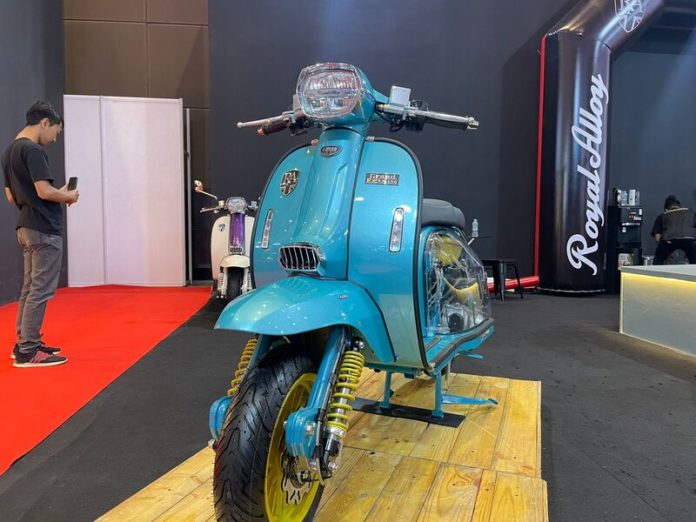 IIMS 2024: Royal Alloy GP150 Clearcase, Tepongnya Transparan