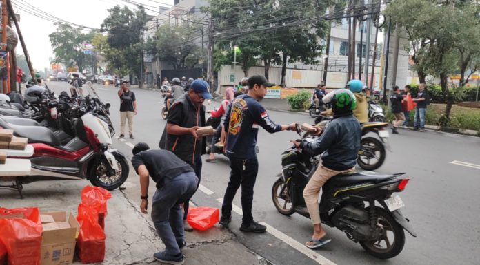 Dumors Jakarta Berbagi Takjil