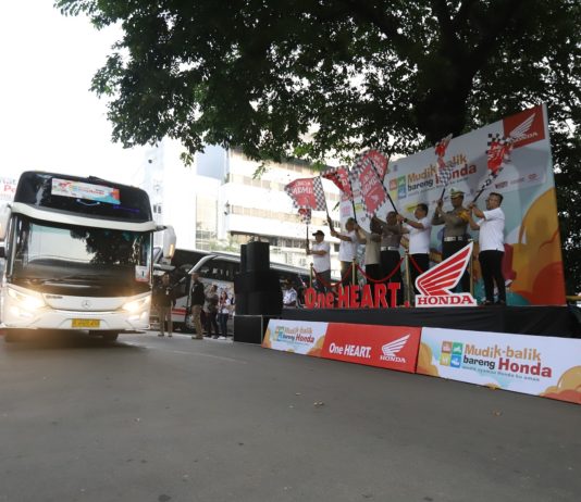 Honda Berangkatkan 2.559 Pemudik Menyambut Idul Fitri 1445H/2024 Honda Berangkatkan 2.559 Pemudik