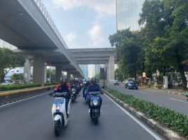 AHJ Berdonasi Sambil Rolling City di Akhir Ramadan AHJ Berdonasi