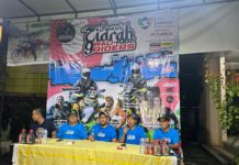 Misi Religi Road To Ziarah 9 Wali 9 Hari Father N Son Sejauh 999 KM Father N Son Akan Touring Road To Ziarah 9 Wali 9 Hari