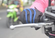 Hindari Jari Tangan di Tuas Rem saat Berkendara, ini Alasannya Hindari Jari Tangan