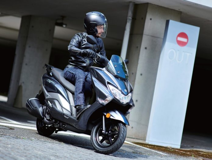 Membeli Sepeda Motor