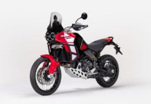 Ducati DesertX Discovery Hadir Sebagai Penengah Tetapi Tetap Tangguh Ducati DesertX Discovery