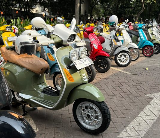 Jakarta 3V Ajak Pemilik Vespa Riding Pakai Batik Memperingati HUT RI Ke-79