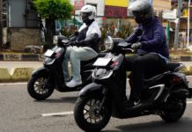 Jangan Gegabah, Begini Tips Untuk Pengendara Motor Menyalip Kendaraan Lain Tips motor menyalip kendaraan lain.