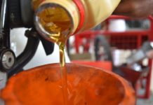 Oli Palsu Merugikan Pemilik Sepeda Motor, Kenali Efek, Bahaya, dan Ciri-Cirinya Oli palsu untuk sepeda motor