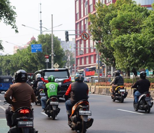 Berkendara Motor, Pahami Rambu Lalu Lintas dan Kendaraan Prioritas Rambu lalu lintas