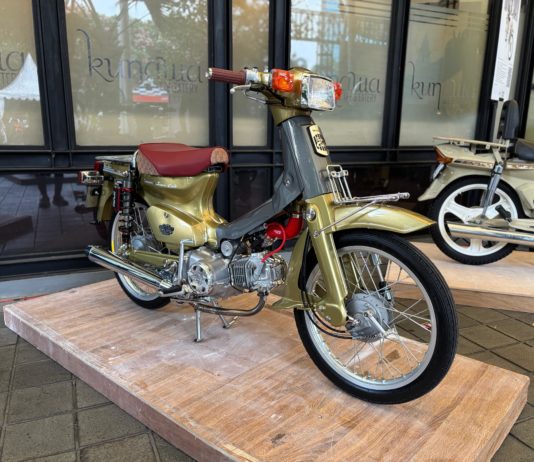 Modifikasi Honda Super Cub Gaya Thailook, Mesin Supra Injeksi dan Part JDM Asli Modifikasi Honda Super Cub Thailook