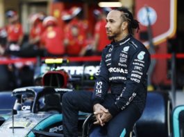 Berbeda dengan Direktur Sport, Bos KTM Yakin Legenda F1 Lewis Hamilton Tertarik Miliki Tim MotoGP Lewis Hamilton KTM MotoGP