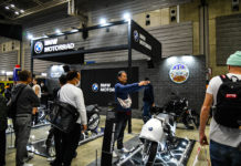 BMW R12 Custom Project di HCS 2024 Karya 4 Builder Jepang