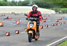 First Ride Skuter Listrik Honda ICON e: 2025, Ringan dan Super Lincah! First Ride Honda ICON e: 2025, Ringan dan Super Lincah!