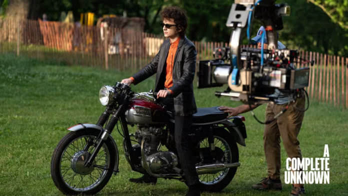 Triumph T100 dan Bob Dylan di Film “A Complete Unknown”