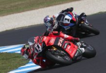 Race 1 WorldSBK 2025 Australia, Toprak Razgatlioglu Babak Belur Dihajar Ducati Race 1 WorldSBK 2025
