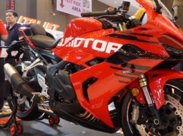 Promo Spesial QJMOTOR di IIMS 2025, SPK Bonus Intercom Hingga Helm QJMOTOR Promo IIMS 2025