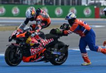 Acosta Sebut Keausan Ban KTM Membuatnya Tersungkur di MotoGP 2025 Thailand MotoGP 2025 Thailand Acosta