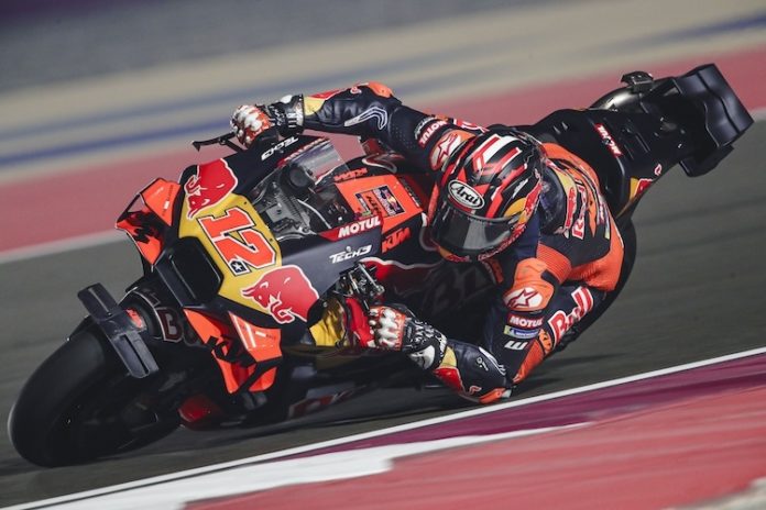 Maverick Vinales akui motor KTM punya performa memuaskan. Foto: Gold and Goose