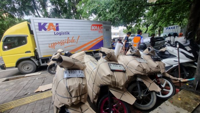 Kirim Motor KAI Logistik