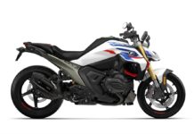BMW R1300 R 2025, Motor Bergaya Roadster Naked dengan Mesin Boxer Terkuat BMW R1300 R 2025