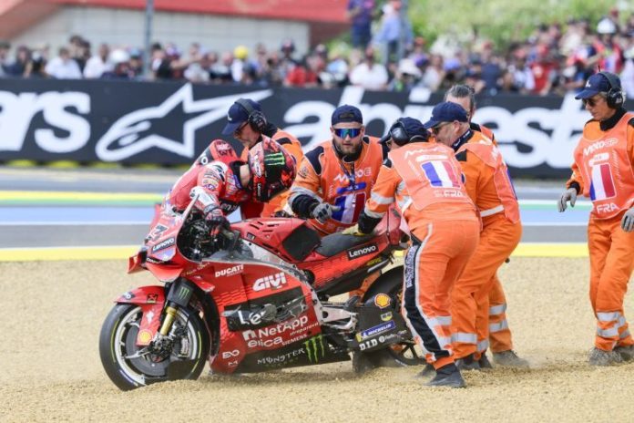 7a2020e38a4947acb1c7b1ecdcfc3aba Bagnaia Crash Ducati Le Mans