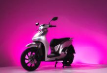 Skuter Listrik Adora Diganjar Penghargaan Medium Electric Terbaik