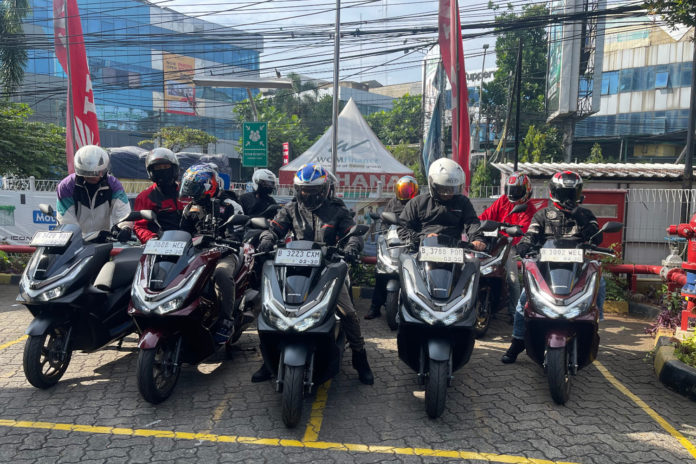 New Honda PCX160 RoadSync