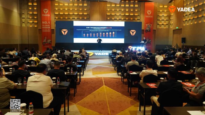 warna baru motor listrik Yadea_Adira Finance (4)