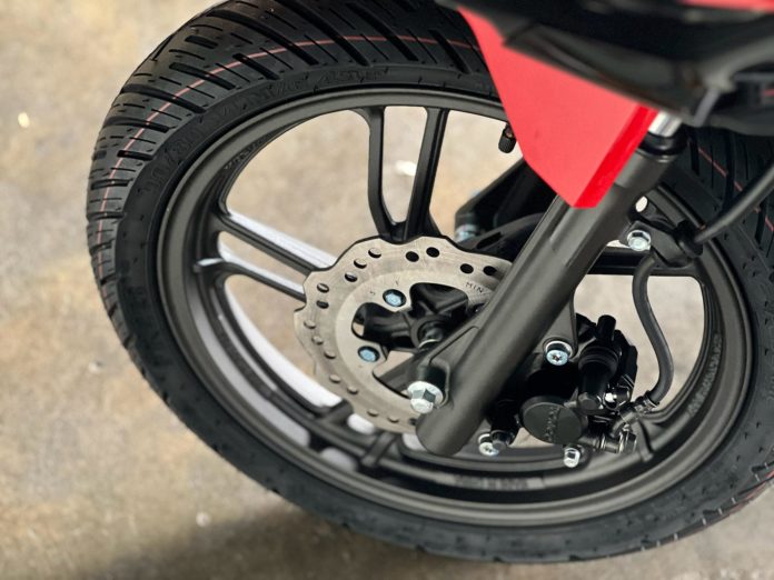 Cek Kampas Rem Motor