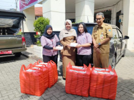 Wahana Bantu Korban Banjir Bidara Cina, Salurkan 350 Paket Makanan Siap Saji Wahana Bantuan Banjir