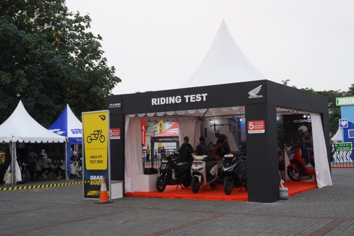 Honda PCX 160 CUV e: GIIAS 2025