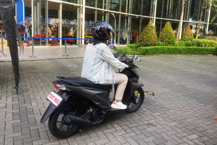 Tips Pengendara Motor Wanita